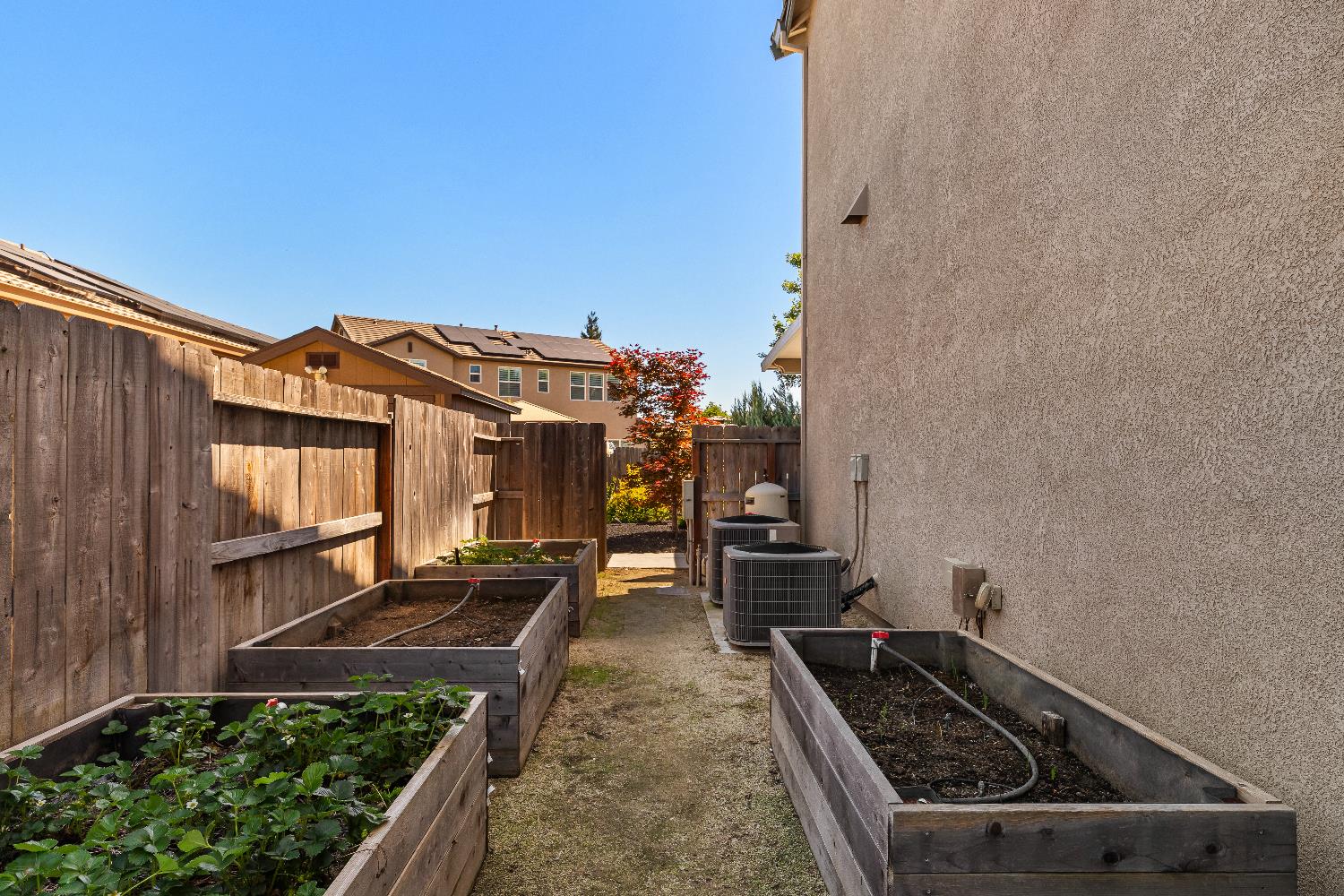 1144 Clearwater Creek Blvd, Manteca, CA 95336