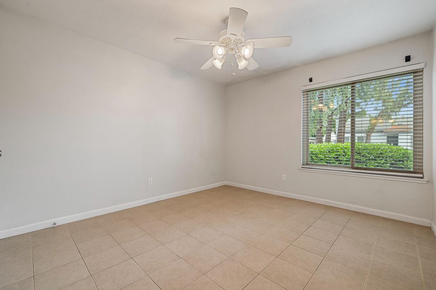 1313 Floyd Ave #136, Modesto, CA 95355