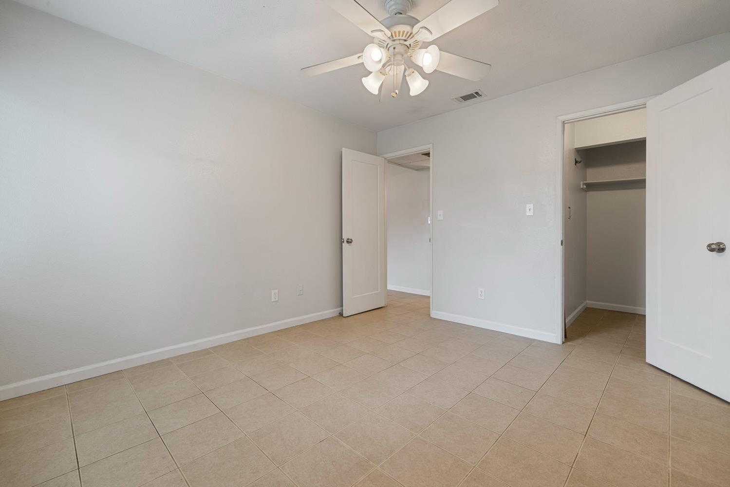 1313 Floyd Ave #136, Modesto, CA 95355