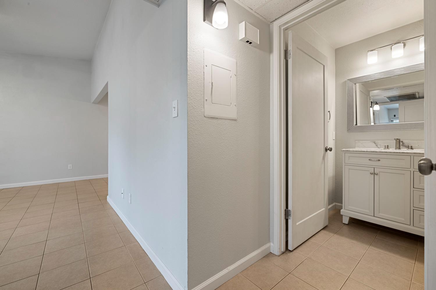 1313 Floyd Ave #136, Modesto, CA 95355