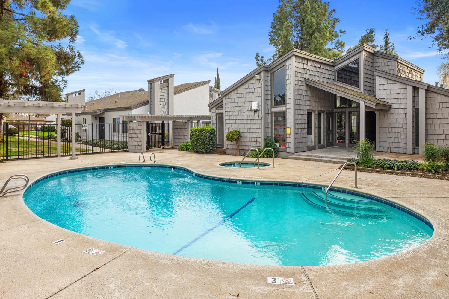 1313 Floyd Ave #136, Modesto, CA 95355