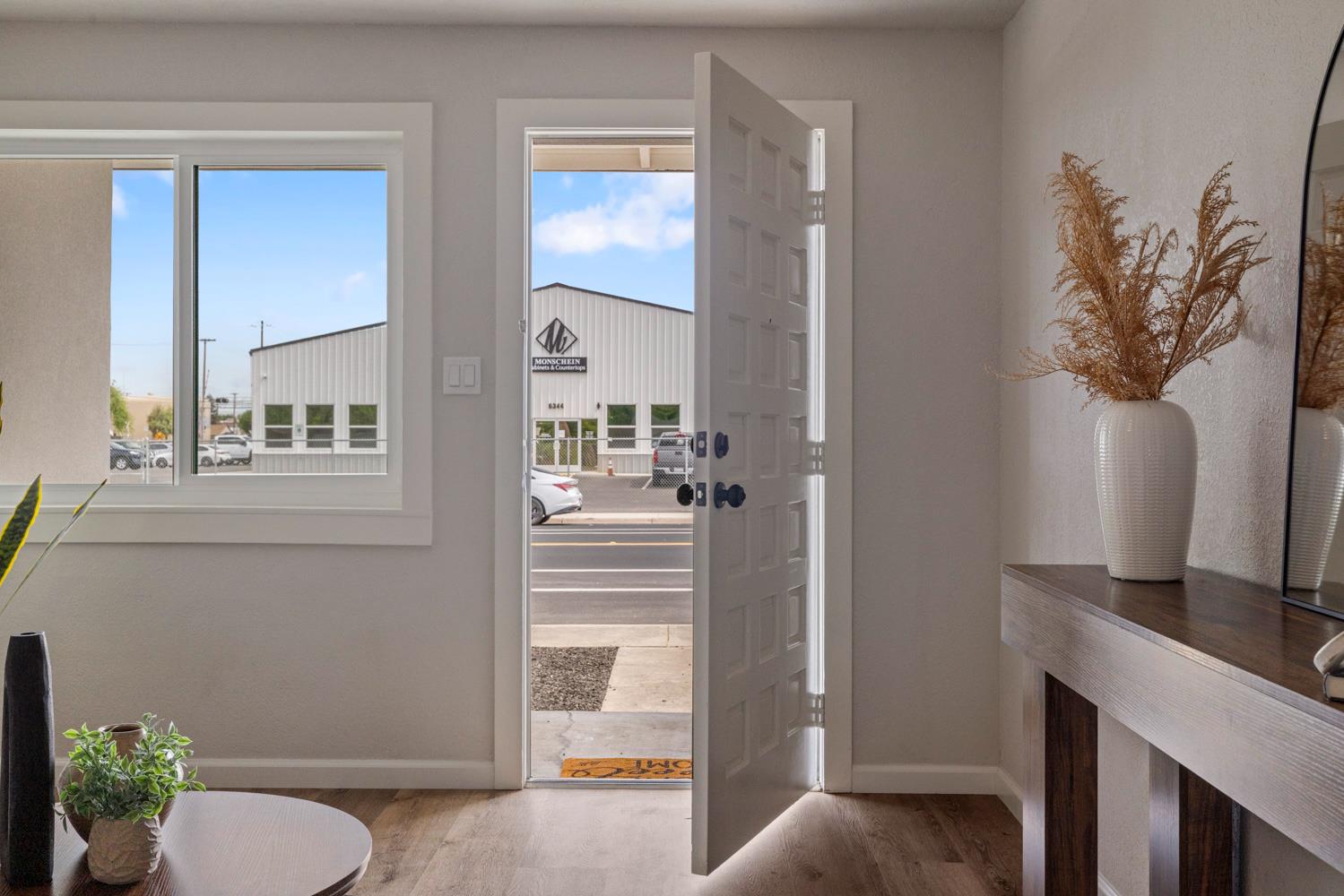 6349 Roselle Ave, Riverbank, CA 95367