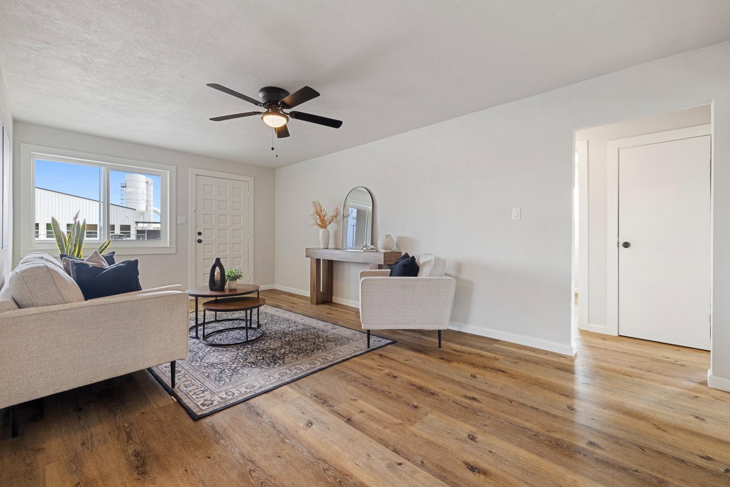 6349 Roselle Ave, Riverbank, CA 95367