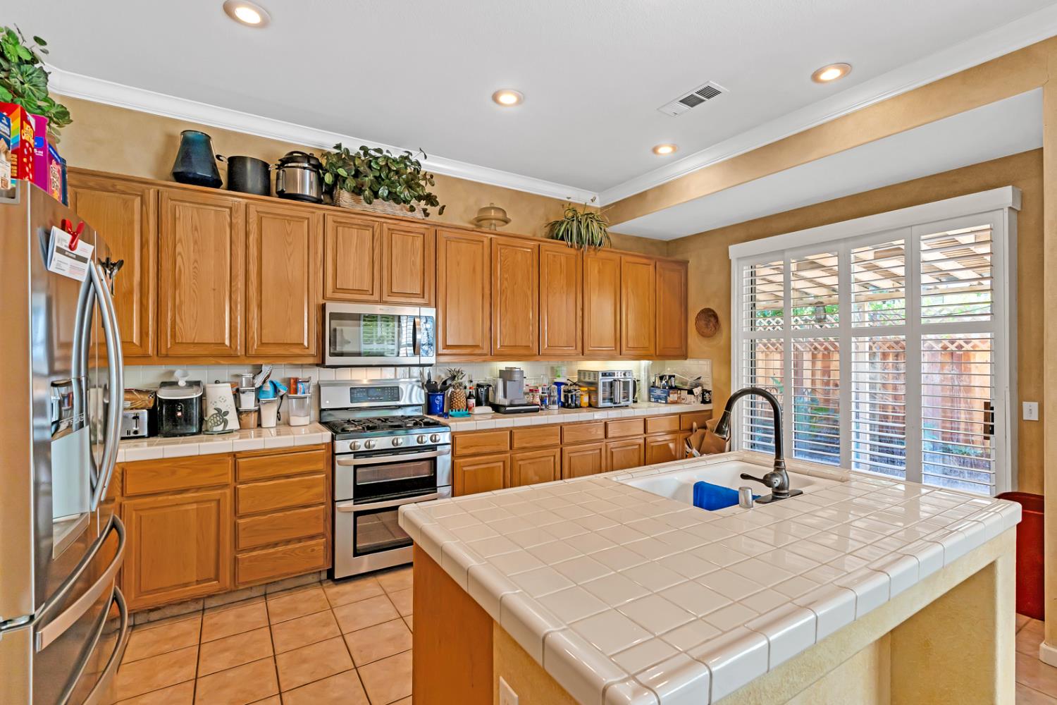 1908 Fall Brook Ct, Merced, CA 95340