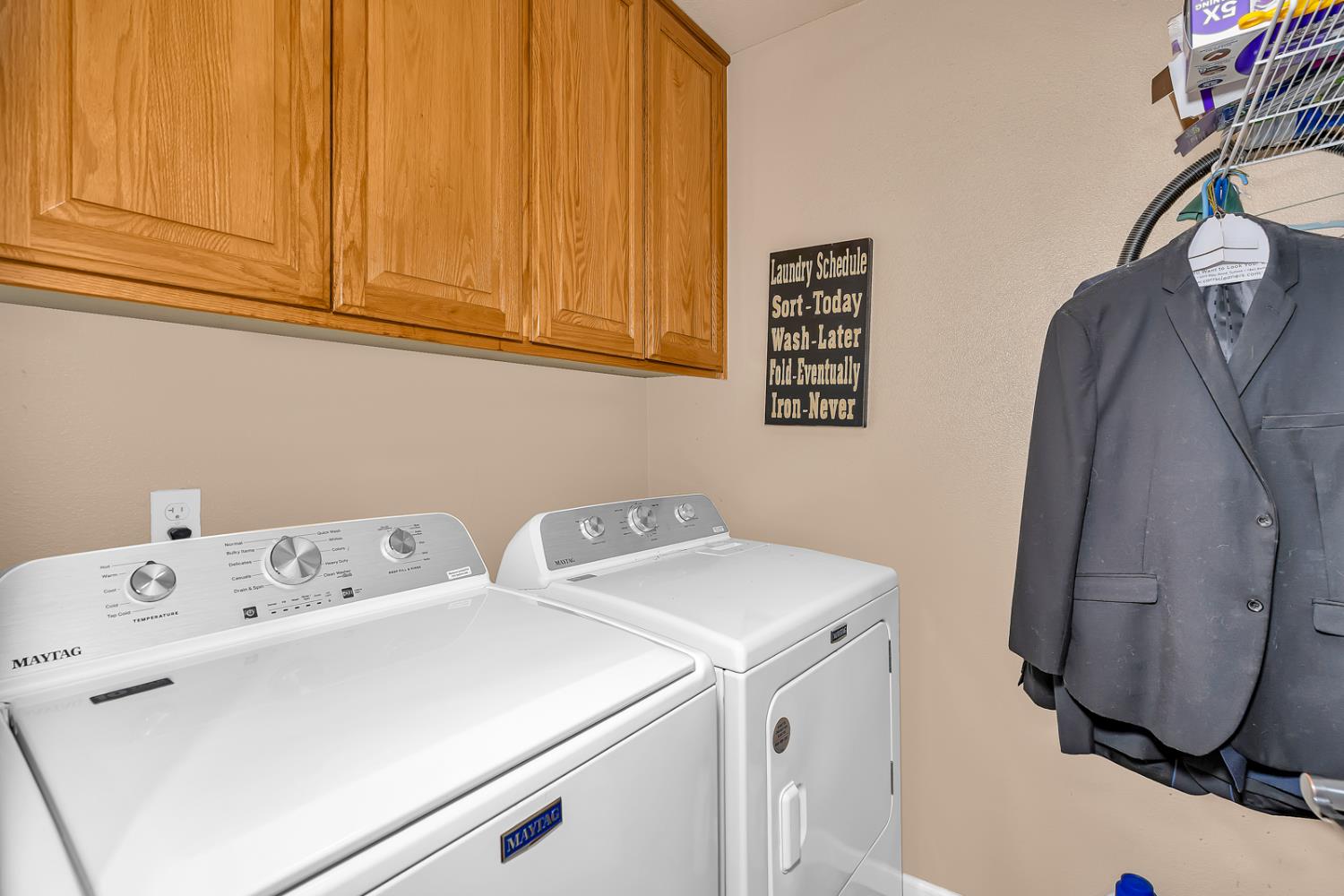 1908 Fall Brook Ct, Merced, CA 95340