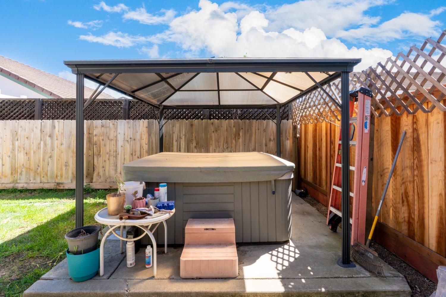 1908 Fall Brook Ct, Merced, CA 95340