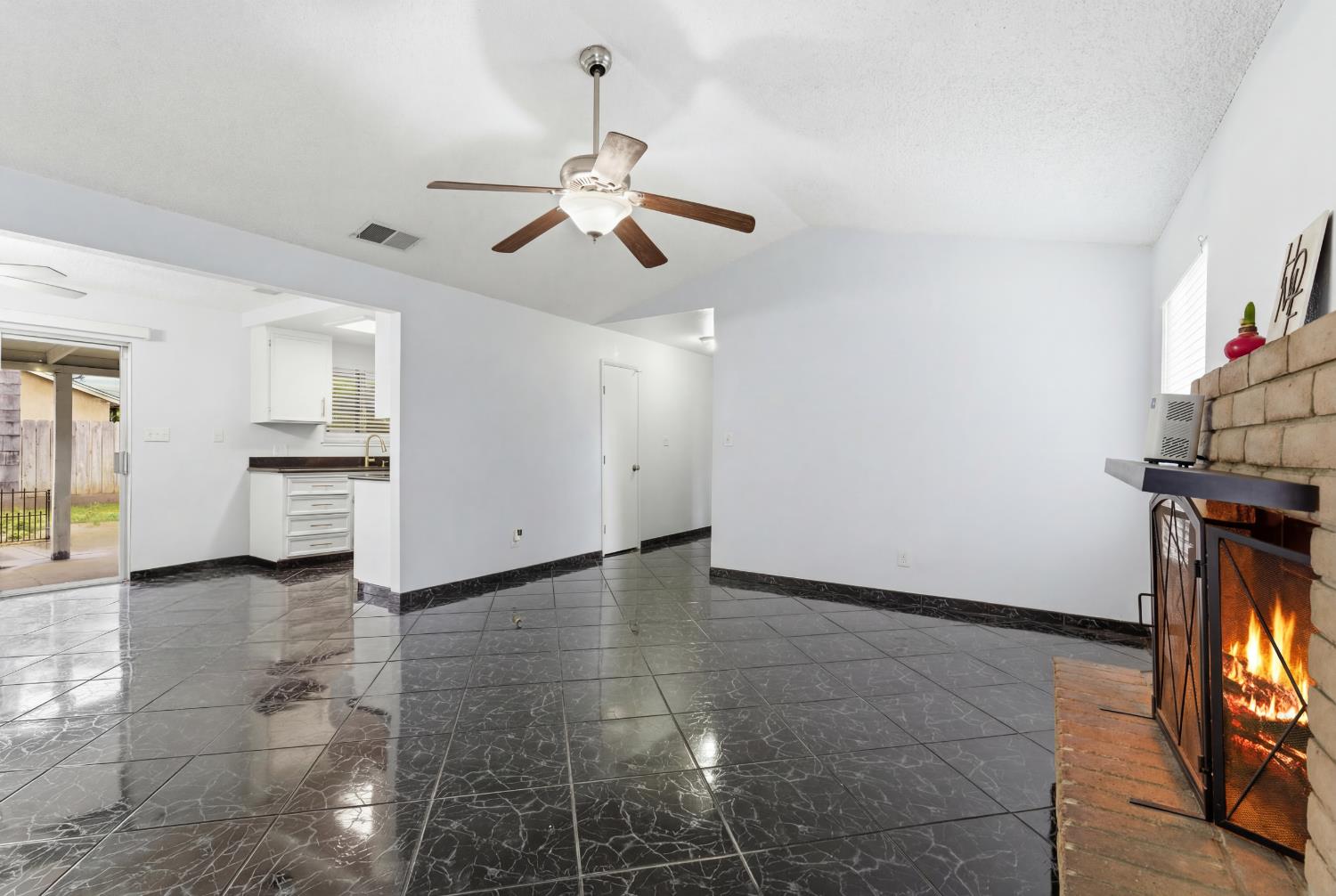 3100 Kounias Dr, Modesto, CA 95354