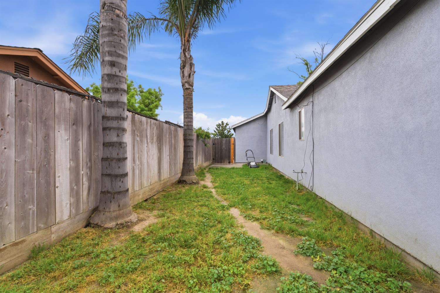 3100 Kounias Dr, Modesto, CA 95354