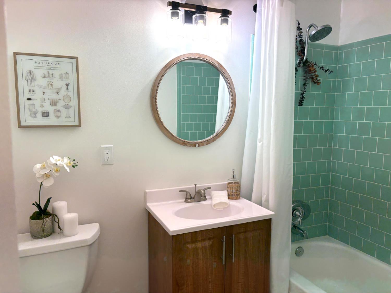 930 Palomino St, Manteca, CA 95336