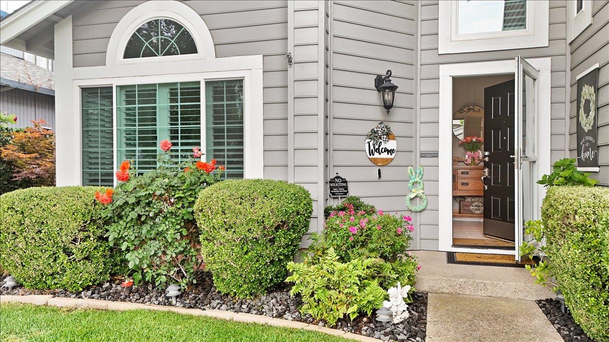 1565 Daniels St, Manteca, CA 95337