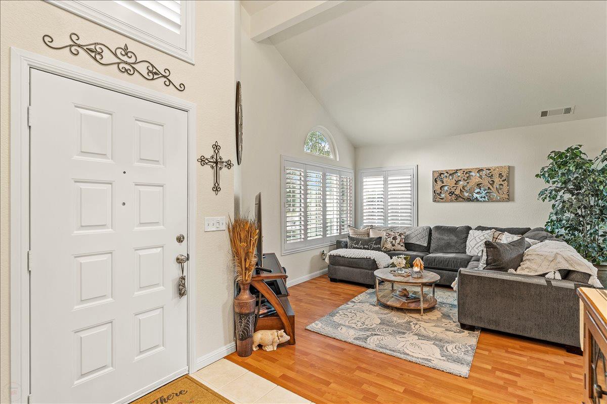 1565 Daniels St, Manteca, CA 95337