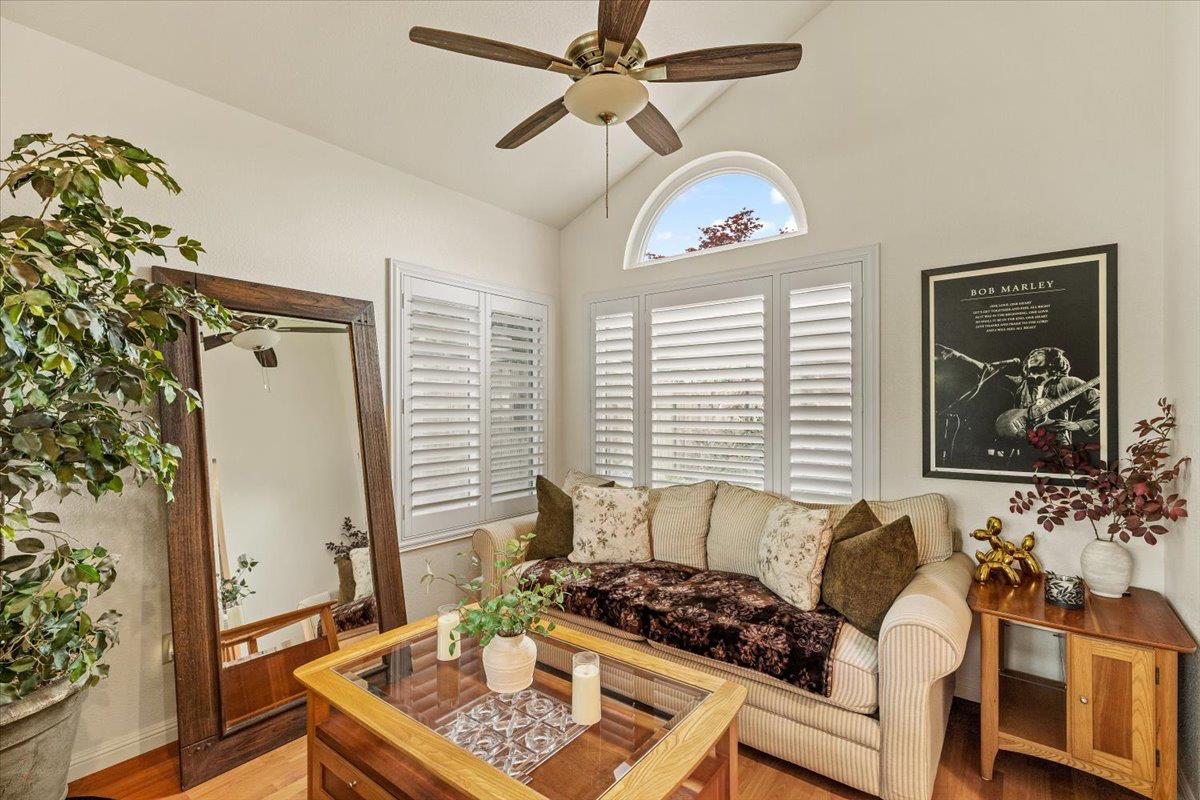 1565 Daniels St, Manteca, CA 95337