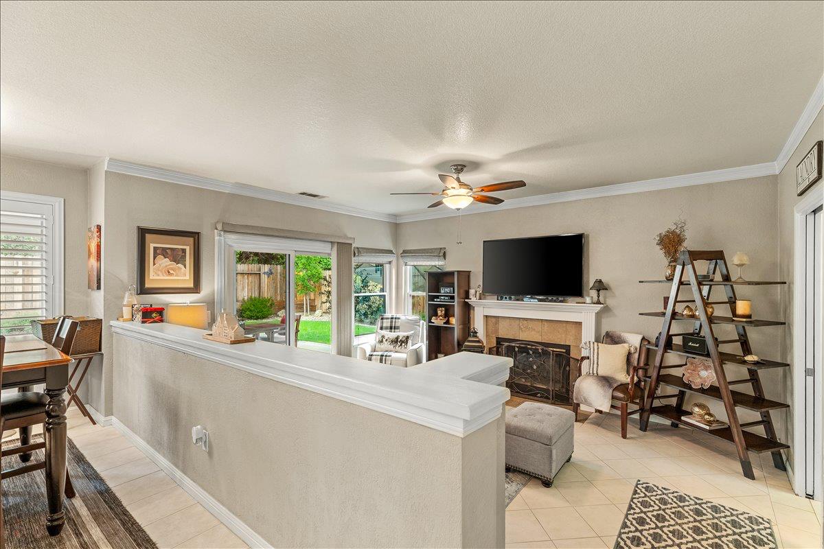 1565 Daniels St, Manteca, CA 95337