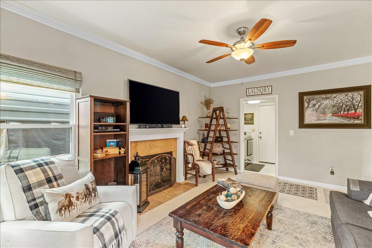 1565 Daniels St, Manteca, CA 95337