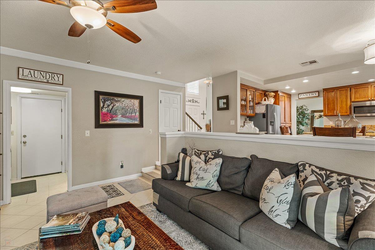 1565 Daniels St, Manteca, CA 95337