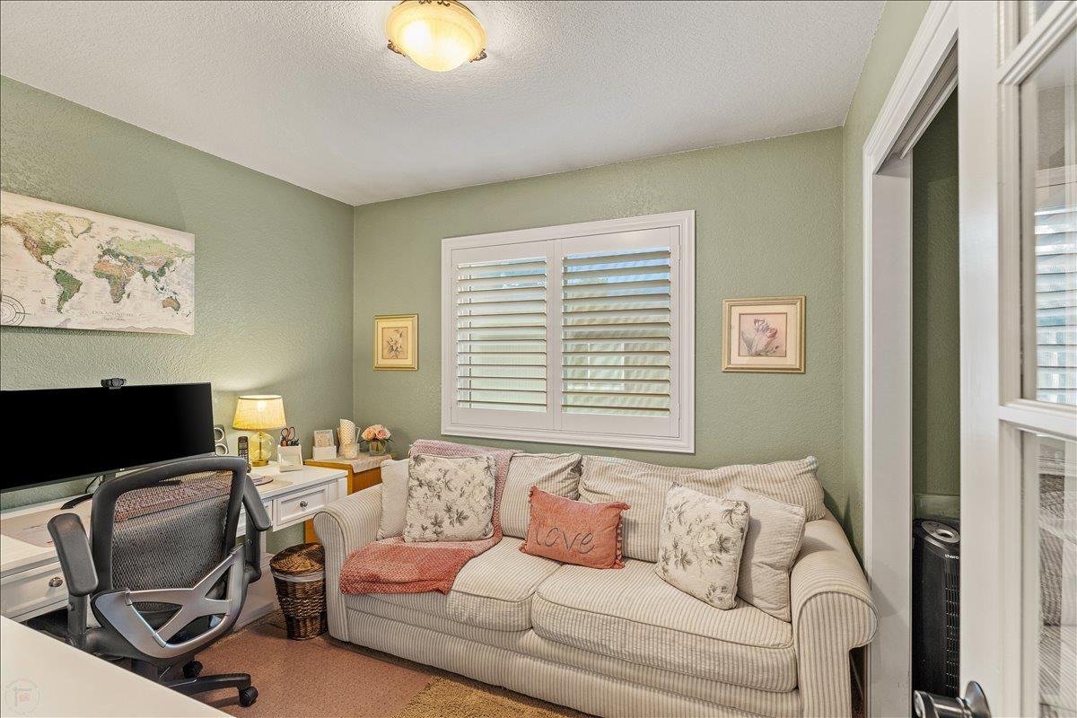 1565 Daniels St, Manteca, CA 95337