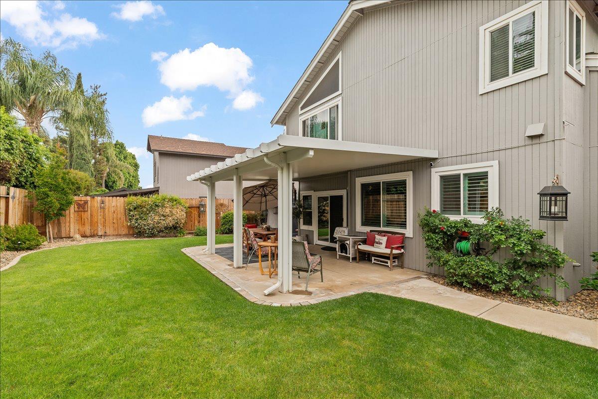 1565 Daniels St, Manteca, CA 95337