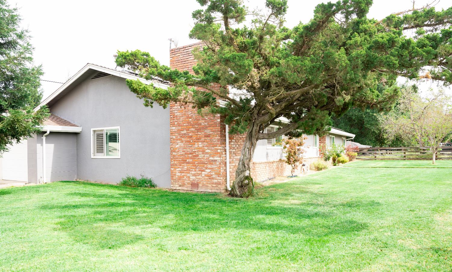 9842 Jackson Rd, Oakdale, CA 95361