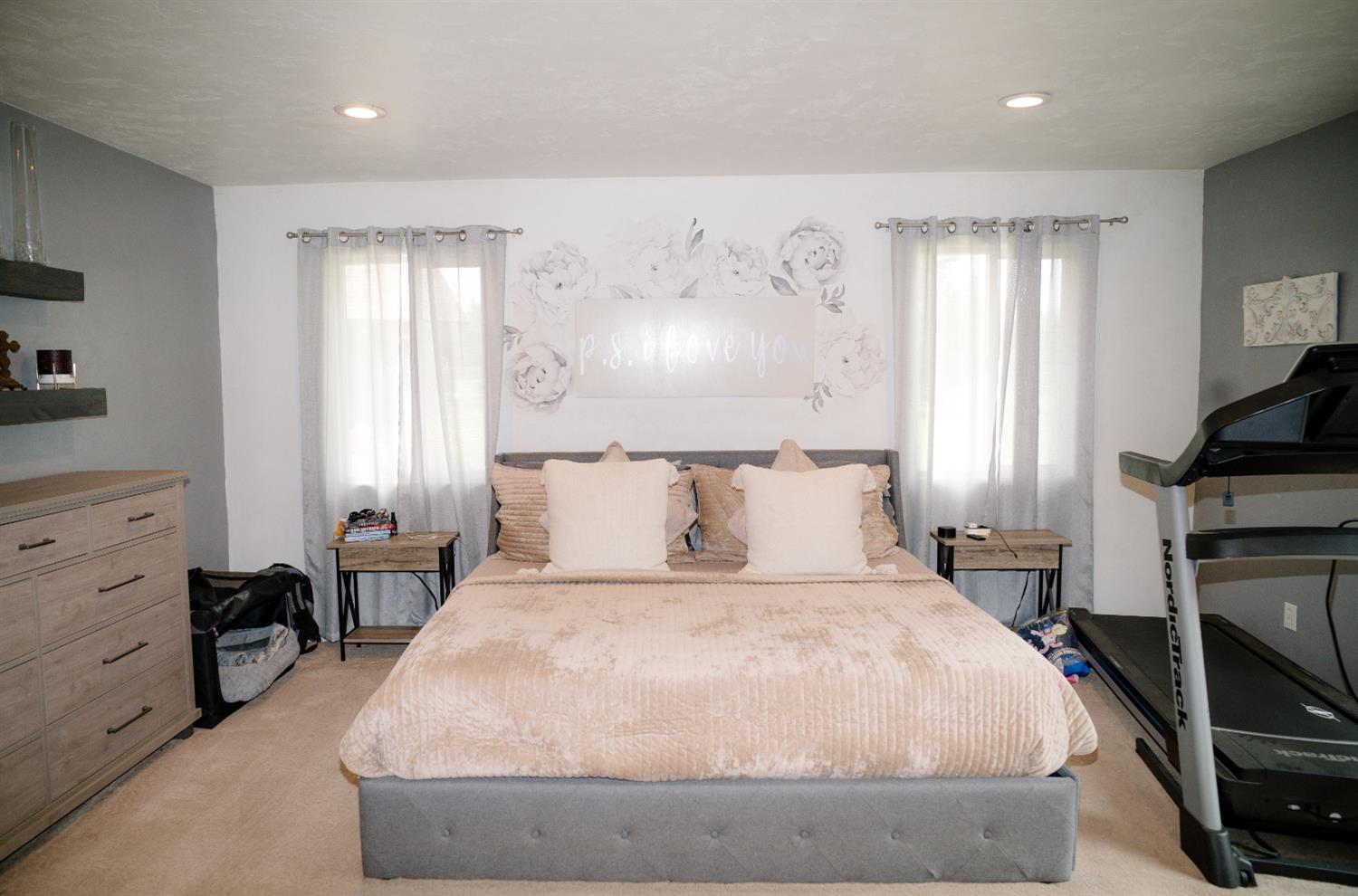 9842 Jackson Rd, Oakdale, CA 95361