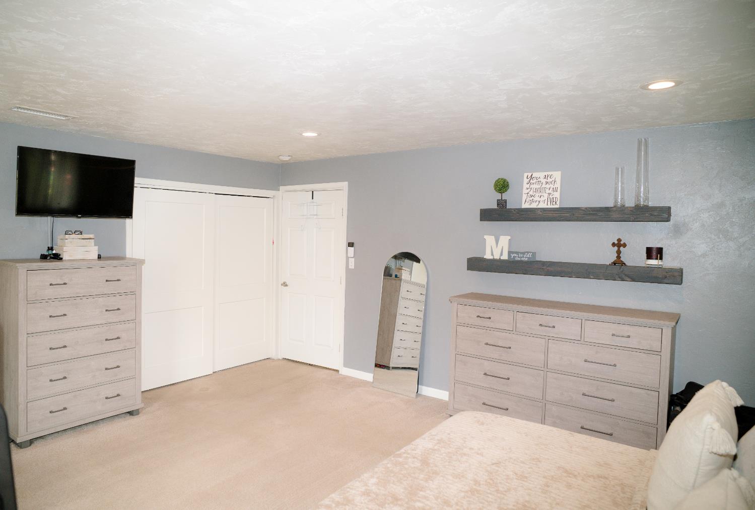 9842 Jackson Rd, Oakdale, CA 95361