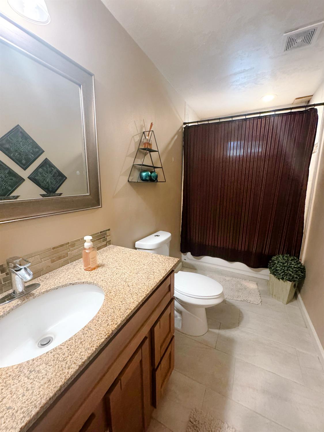 9842 Jackson Rd, Oakdale, CA 95361