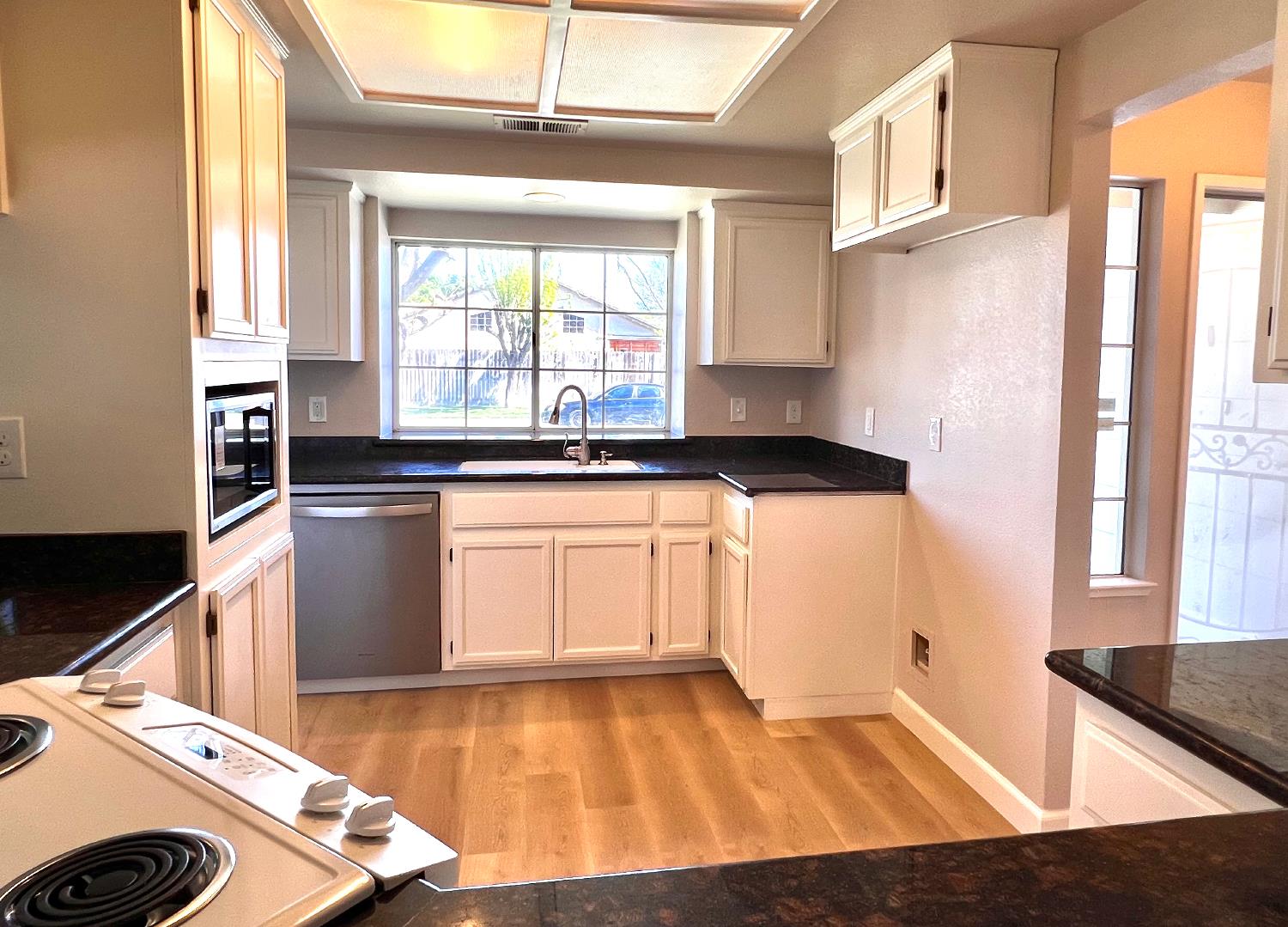 2107 Canyon View Dr, Newman, CA 95360