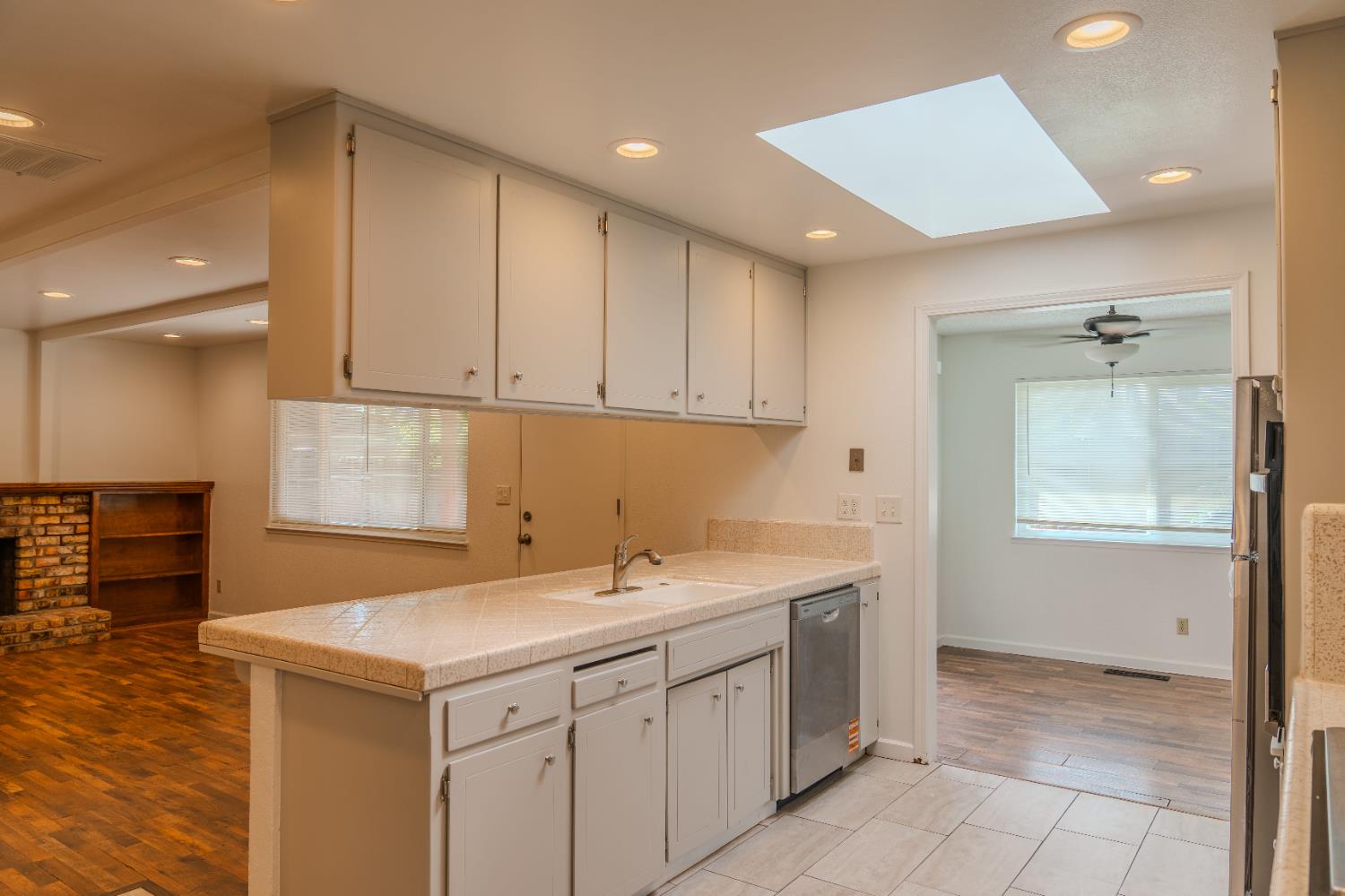 1440 Kruger Dr, Modesto, CA 95355