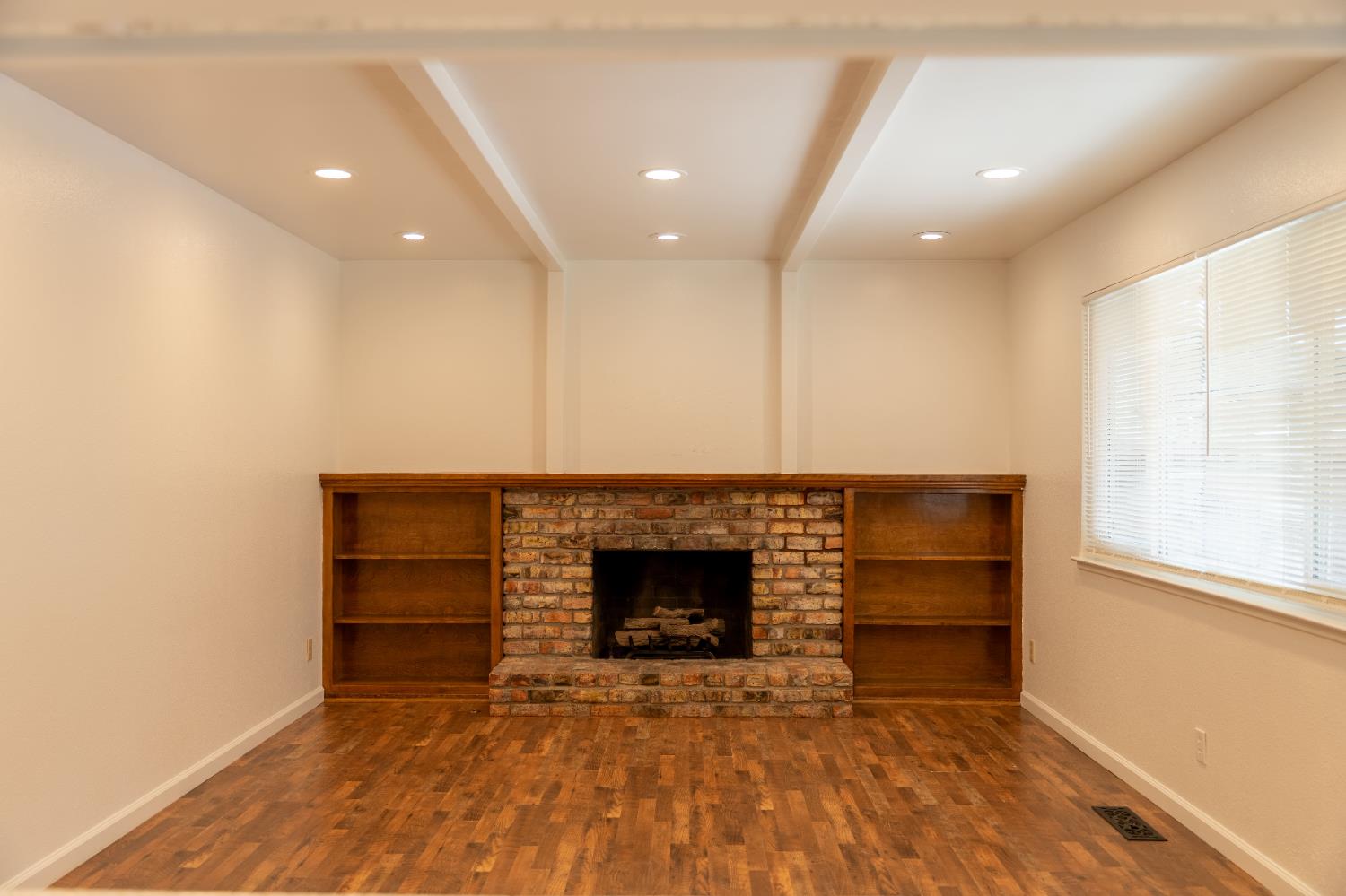 1440 Kruger Dr, Modesto, CA 95355