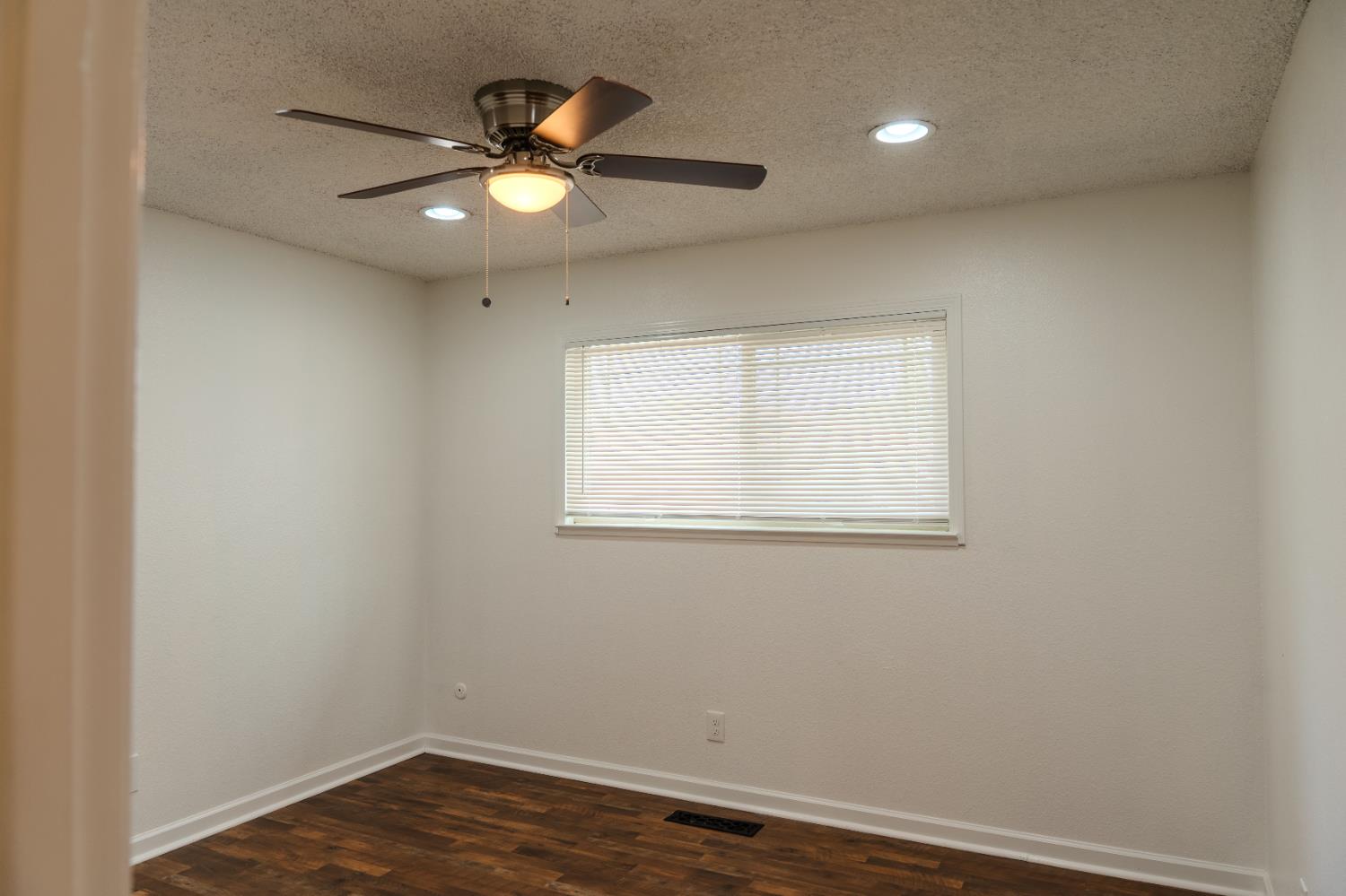 1440 Kruger Dr, Modesto, CA 95355