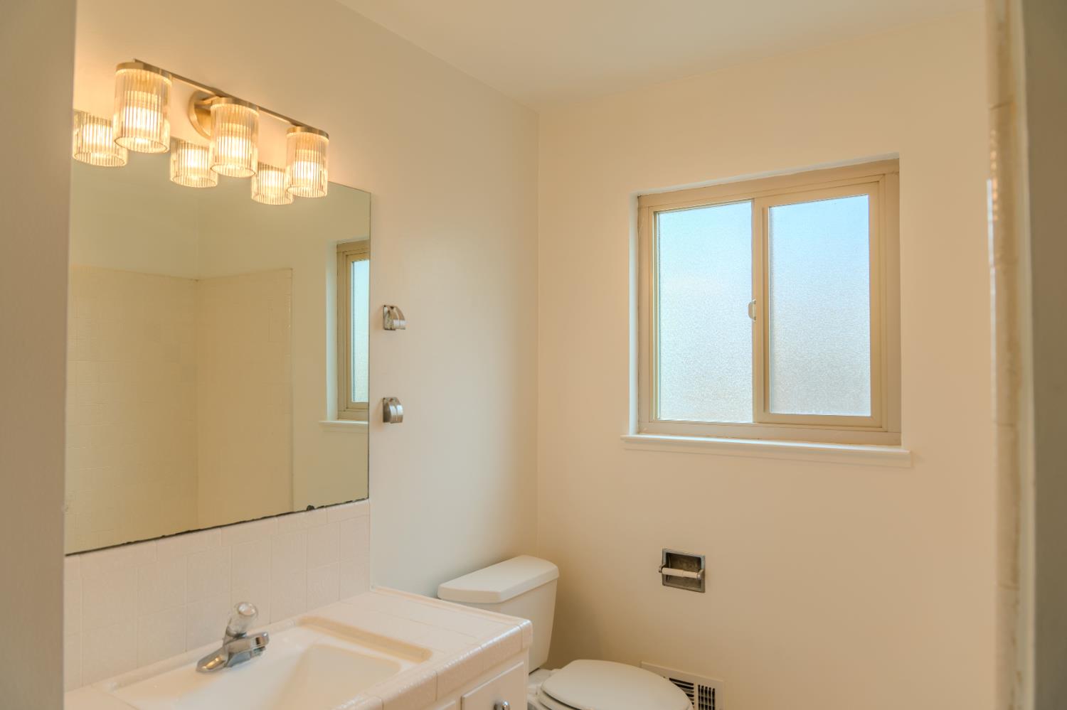 1440 Kruger Dr, Modesto, CA 95355