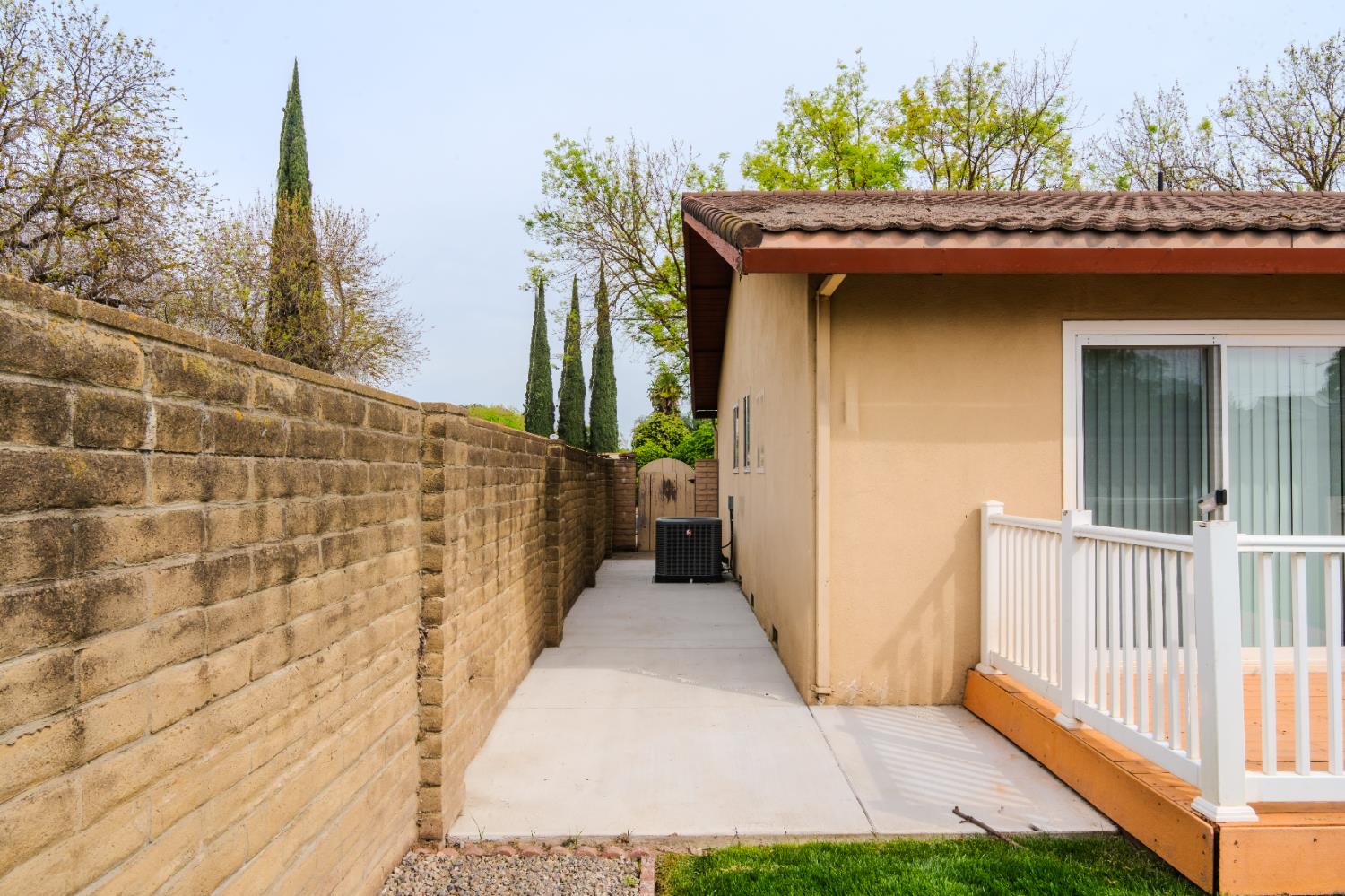 1440 Kruger Dr, Modesto, CA 95355