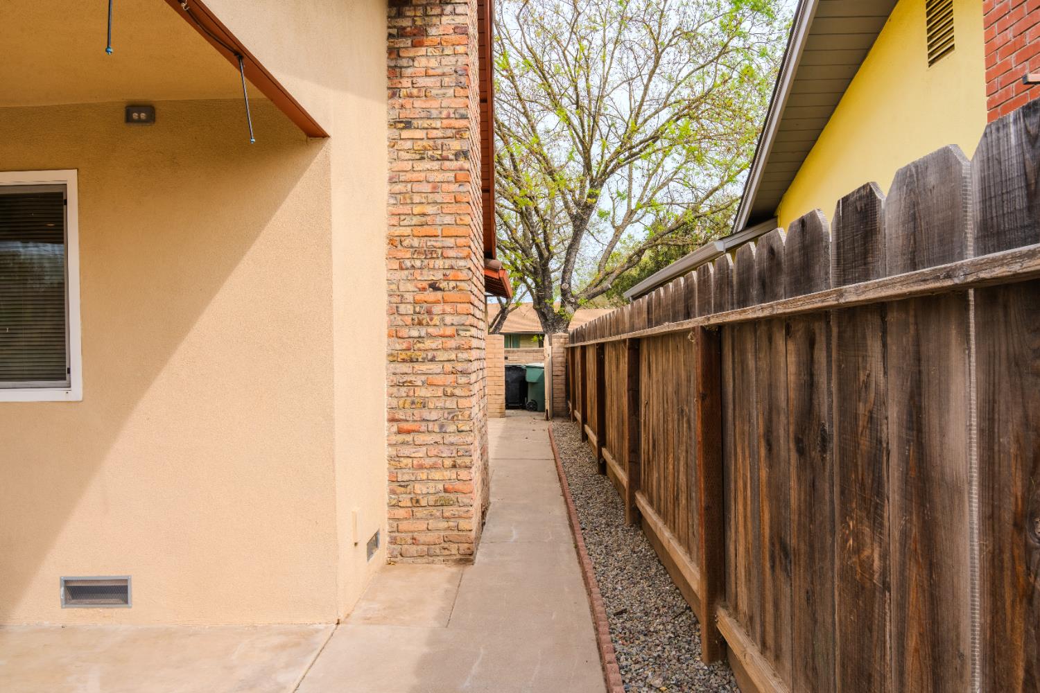 1440 Kruger Dr, Modesto, CA 95355