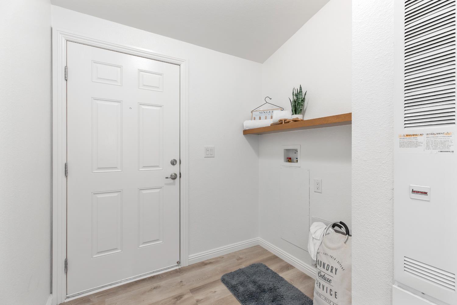 2621 Prescott Rd #246, Modesto, CA 95350