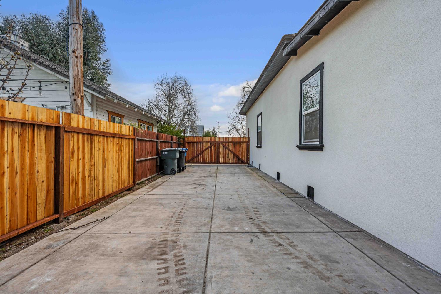 2921 5th St, Ceres, CA 95307