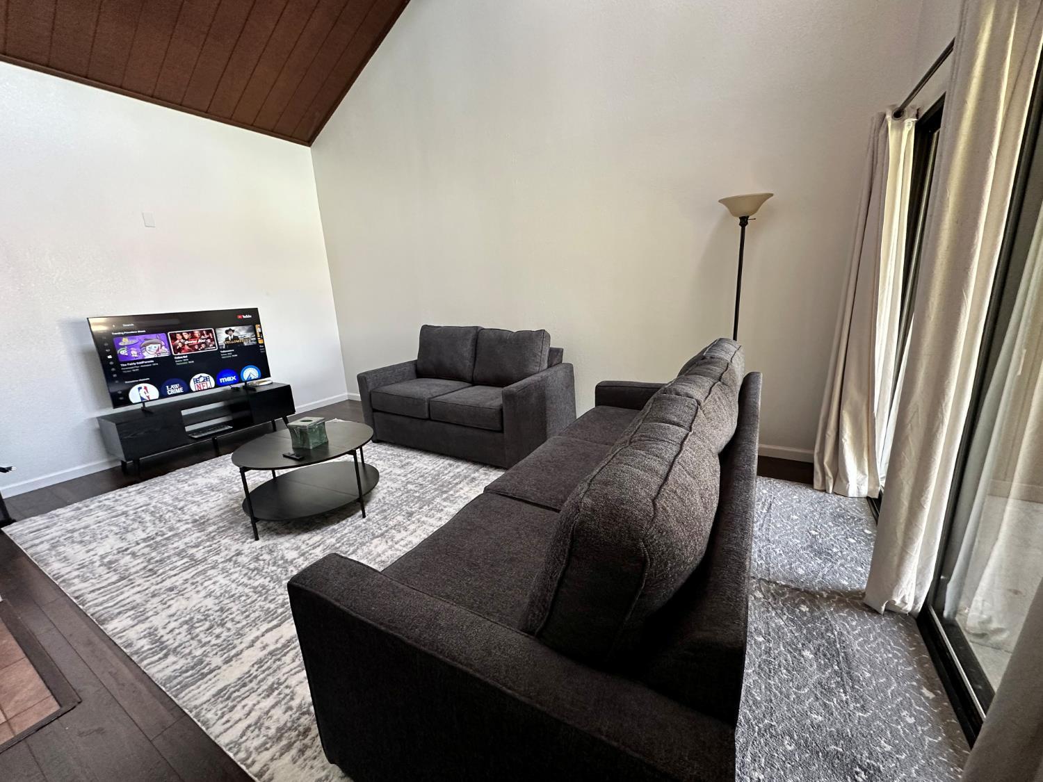 2900 Andre Ln #241, Turlock, CA 95382