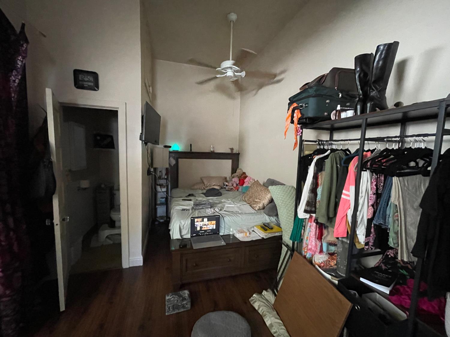 512 12th St, Modesto, CA 95354