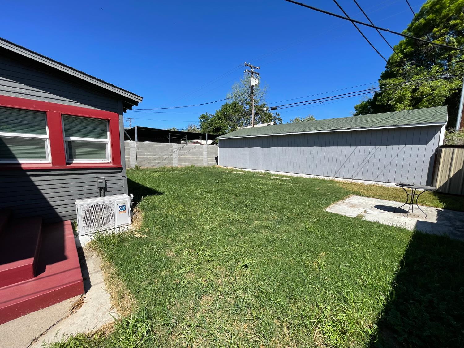 512 12th St, Modesto, CA 95354