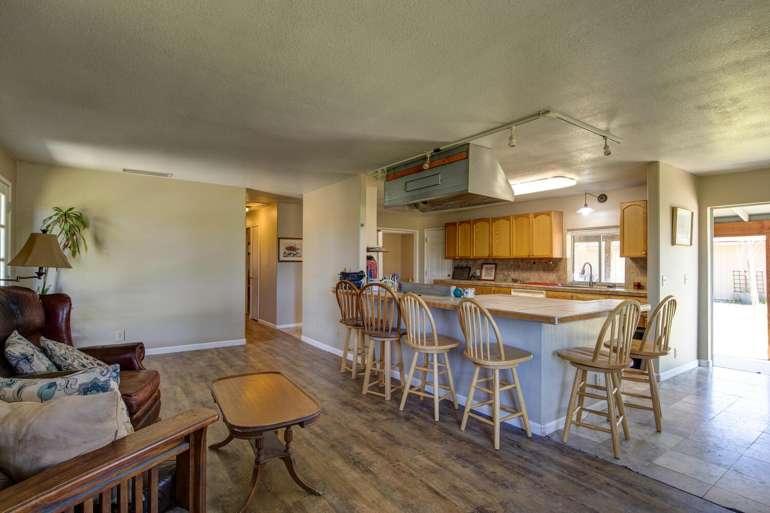 27900 Cooperstown Rd, La Grange, CA 95329