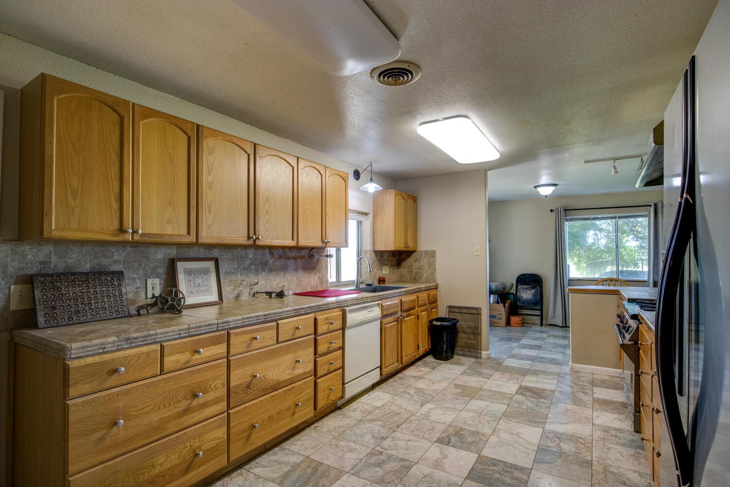 27900 Cooperstown Rd, La Grange, CA 95329