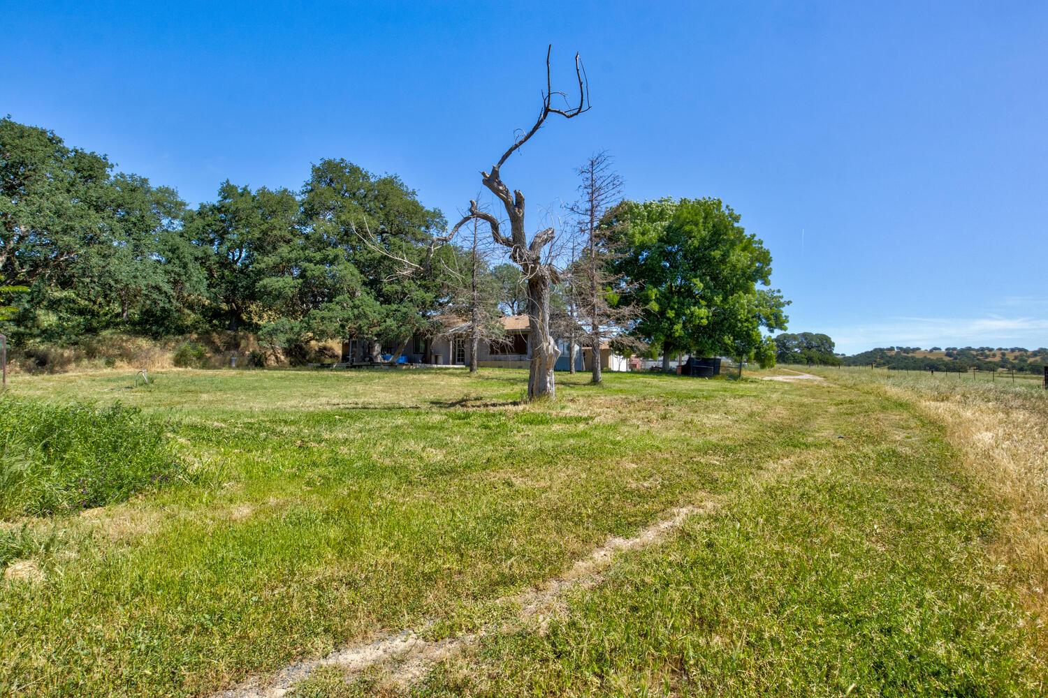 27900 Cooperstown Rd, La Grange, CA 95329
