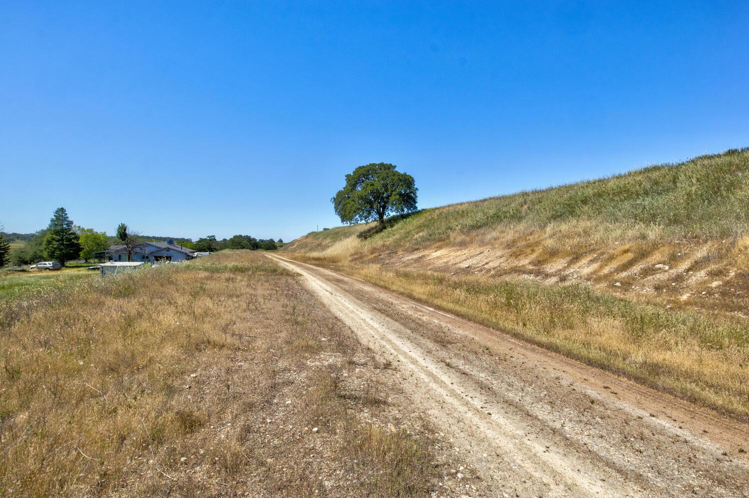 27900 Cooperstown Rd, La Grange, CA 95329