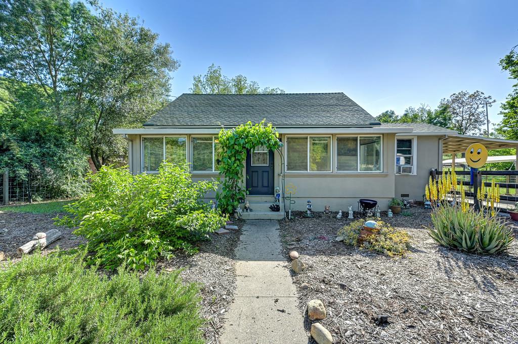 10813 Stone Rd, Oakdale, CA 95361