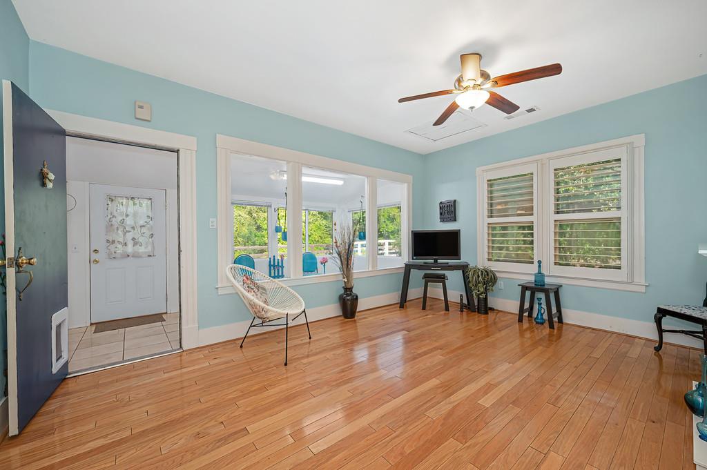 10813 Stone Rd, Oakdale, CA 95361