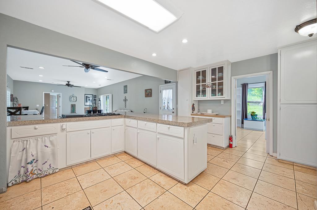 10813 Stone Rd, Oakdale, CA 95361