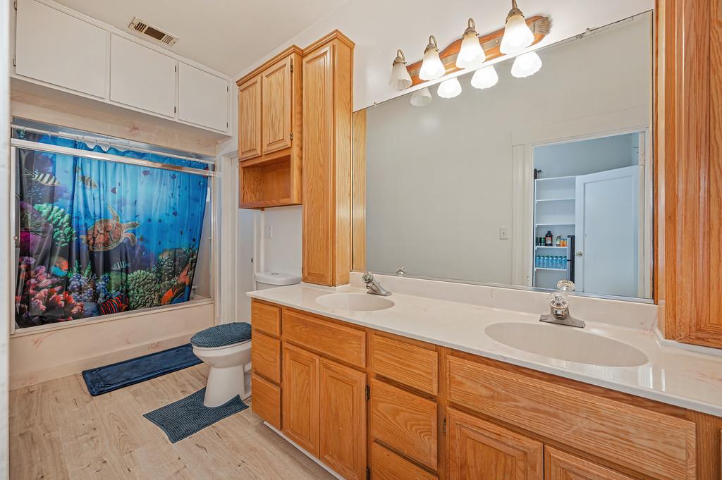 10813 Stone Rd, Oakdale, CA 95361