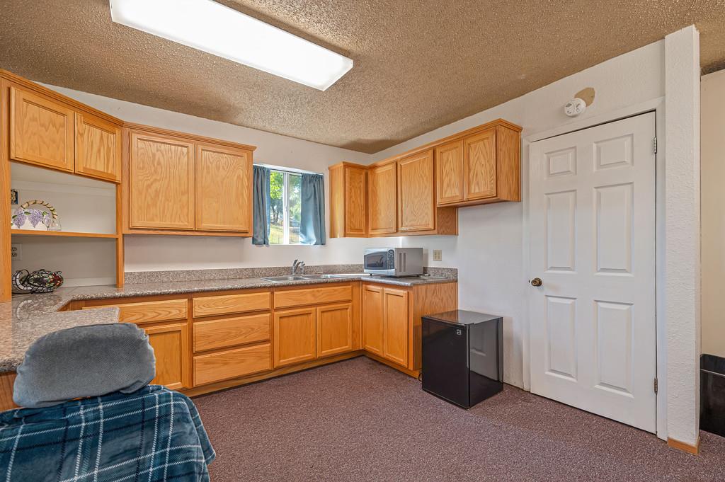 10813 Stone Rd, Oakdale, CA 95361