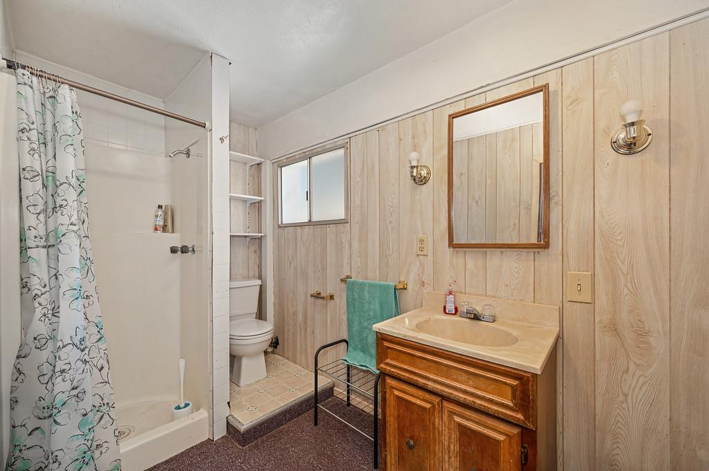 10813 Stone Rd, Oakdale, CA 95361