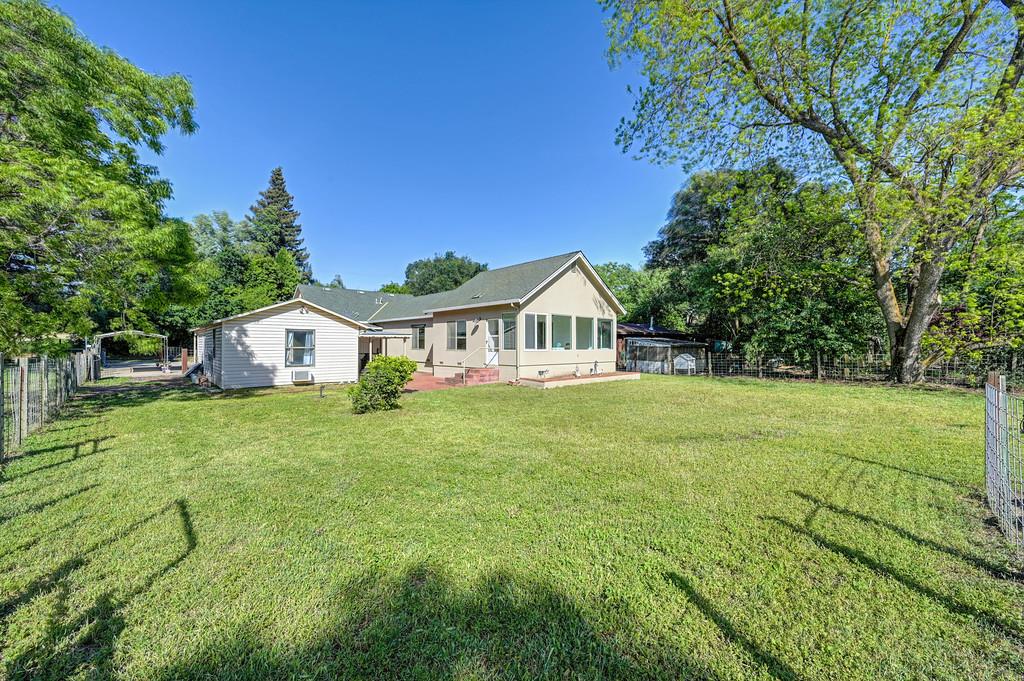 10813 Stone Rd, Oakdale, CA 95361