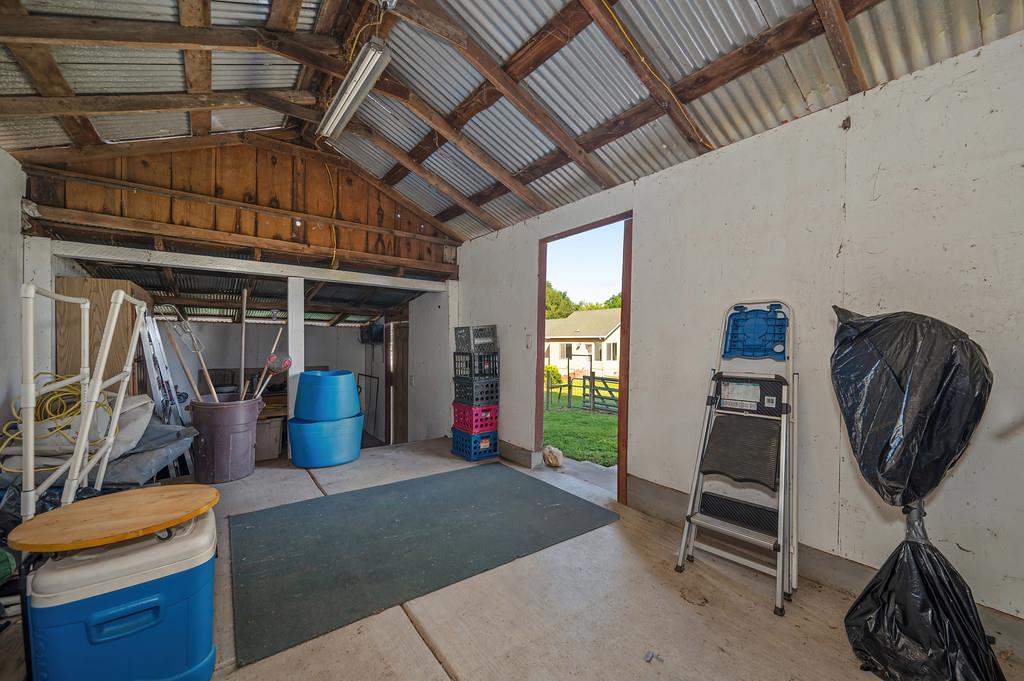 10813 Stone Rd, Oakdale, CA 95361