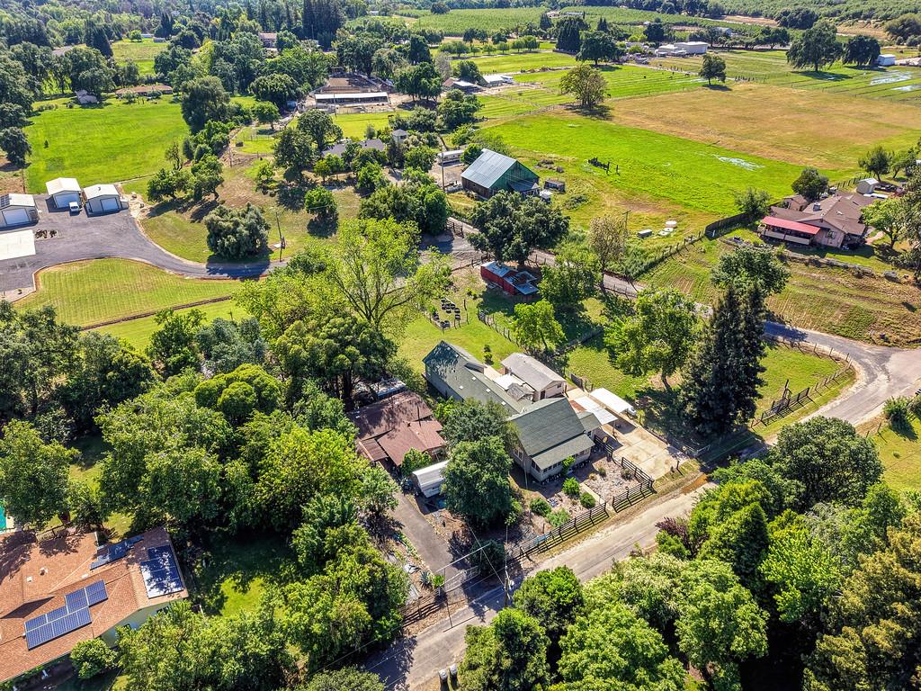 10813 Stone Rd, Oakdale, CA 95361